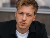 Бакланов впервые после развода с Цымбалару показал свою новую спутницу