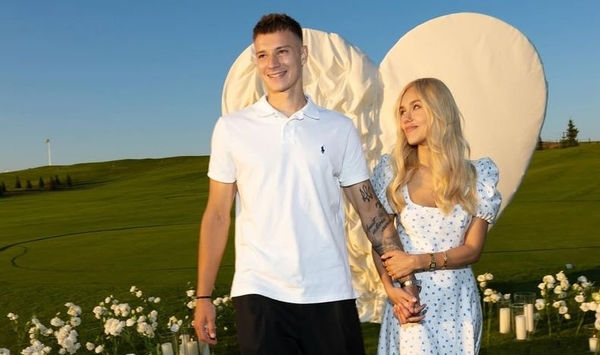 Квіткова показала романтичний кадр з майбутнім чоловіком