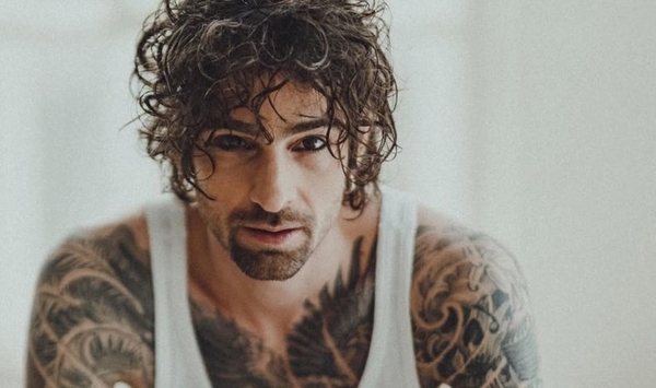 Блондин с каре: в сети всплыло архивное фото Владимира Дантеса