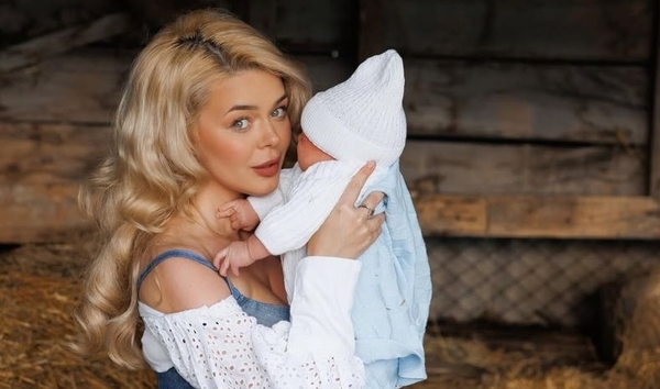 Без фотошопа: Гросу честно показала, как выглядит через месяц после родов