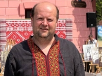Бронюк показал дочь-выпускницу на ее последнем звонке в школе
