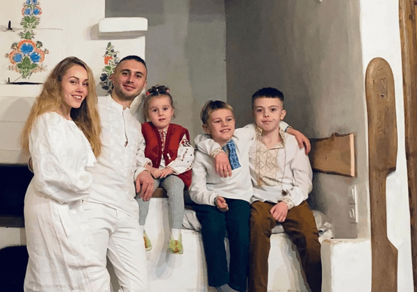 Елена Тополя призналась, как с экс-мужем поделила обязанности по воспитанию троих детей