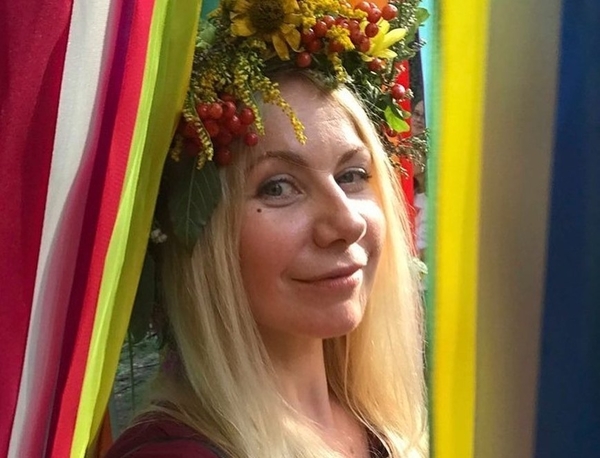 Фролова постала невпізнанною на фото з нагоди 50-річчя