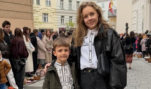 «Мой лучший проект в жизни»: Шоптенко показала редкие фото с сыном-именинником