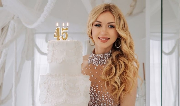 Наталья Валевская показала, как встретила 45-летие в Одессе