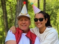 Жена неизлечимо больного Брюса Уиллиса показала, как он ее поздравил с юбилеем