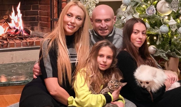 Маша Полякова публично обратилась к отцу по случаю его дня рождения