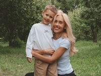 Квиткова устроила семейную фотосессию с Бражко в день 5-летия сына