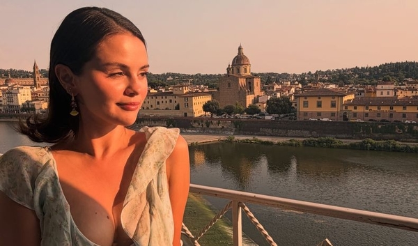 Селена Гомес отпраздновала 34-летие на кулинарном мастер-классе в Италии