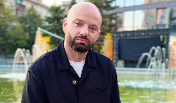 «Убегать не собираюсь»: Демин ответил на критику из-за отпуска за границей