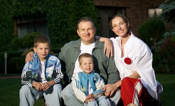 Горбунов розповів, хто в їхній із Осадчою сім'ї більше заробляє