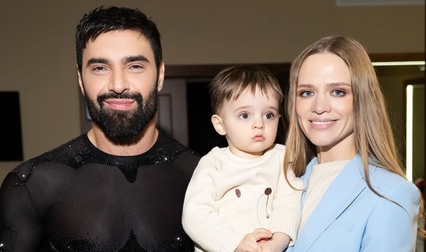 Жена Козловского впервые отвела в детсад 2-летнего сына: милые фото