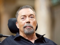 Рассекречена причина смерти звезды «Оно» и «Один дома» Тима Карри