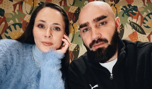 «15 лет в браке»: Санина поздравила мужа с хрустальной свадьбой