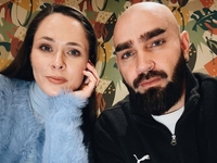 «15 лет в браке»: Санина поздравила мужа с хрустальной свадьбой
