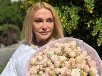 «Пишу под страшные взрывы»: Сумская почтила память мамы в ее день рождения