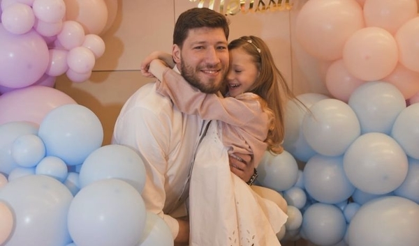 Участник «Холостяка-15» Вячеслав Кравцов запостил милое видео с 5-летней дочерью