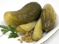 Соленые огурчики домашнего производства