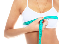 Стройная и привлекательная