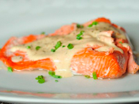 Лосось под сливочным соусом