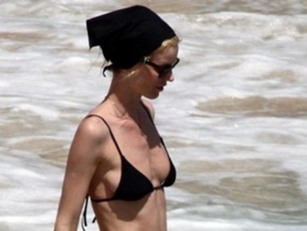 Кто грудь потерял?!