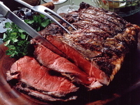 Мясо в черносливовой корочке