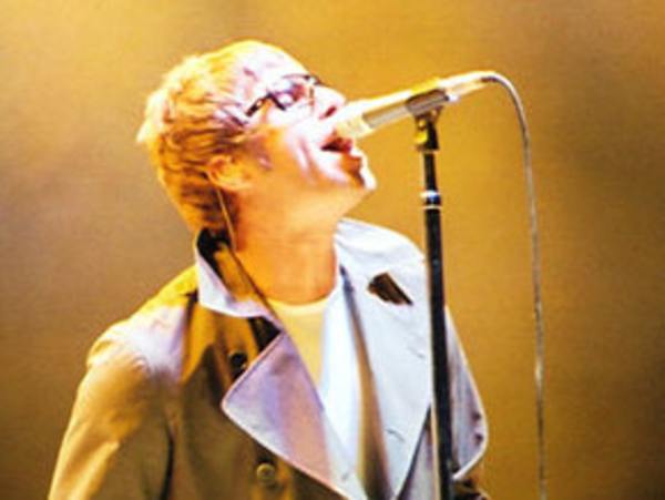 Вокалист Oasis станет дизайнером