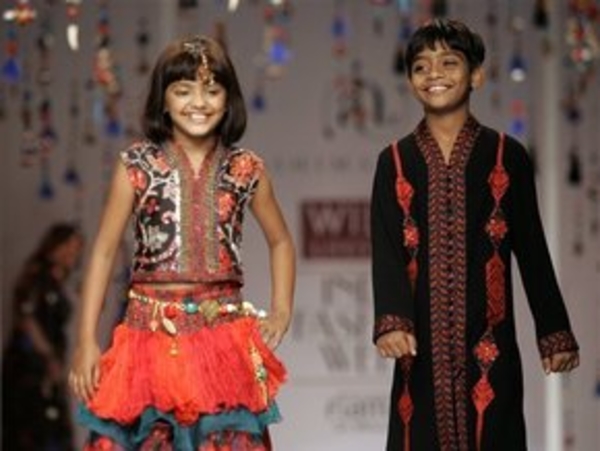 Звездочки "Миллионера из трущоб" вышли на подиум