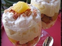 Ананас под банановым кремом