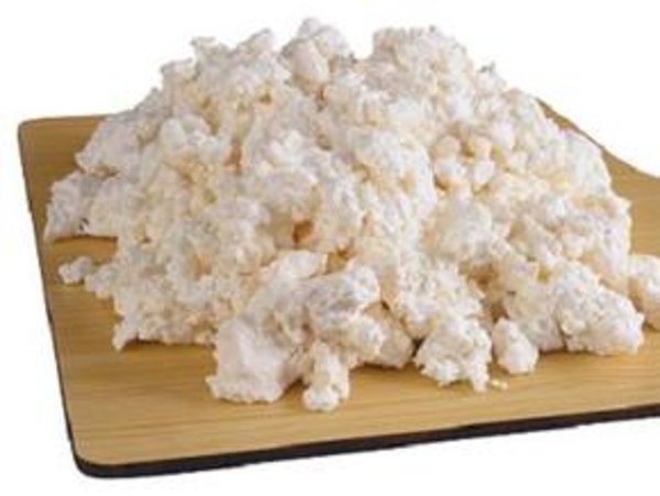 Творог - "побратим" первой зелени!