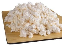 Творог - "побратим" первой зелени!