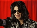 Майкл Джексон ходит по судам