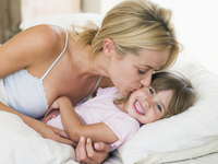 Как разбудить ребенка утром?