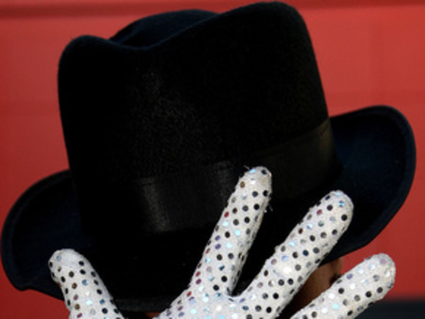 Майкла Джексона похоронили