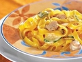 Тальятелле под сливочным соусом с цуккини и грибами