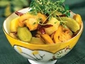 Картофельный салат с солеными огурцами и грибами