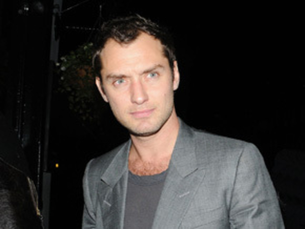 Отцовство Джуда Лоу подтвердилось