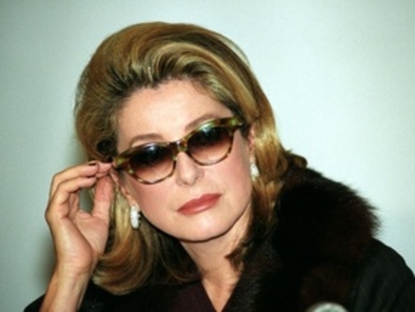 Катрин Денев и Жан Клод ван Дамм едут в Киев