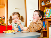 Питание ребенка: что значит общий стол