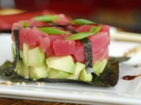 Тар-тар из тунца и авокадо