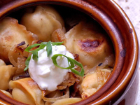 Пельмени в горшочках