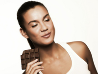 Шоколадозависемым  рекомендуется…