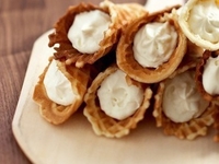 Вафельные трубочки с кремом