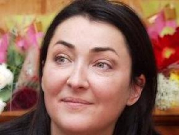 Лолита отдохнула с молодым женихом на пляже в Тель-Авиве