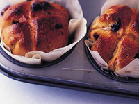 Липкие крестовые булочки