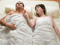 Как он спит?