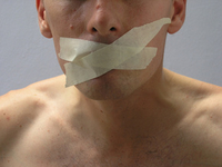 Что скрывает мужчина от женщины?