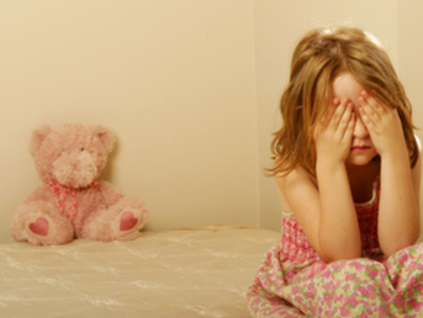 Ребенок плачет