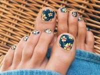 Уход за ногами: подготовка к педикюру