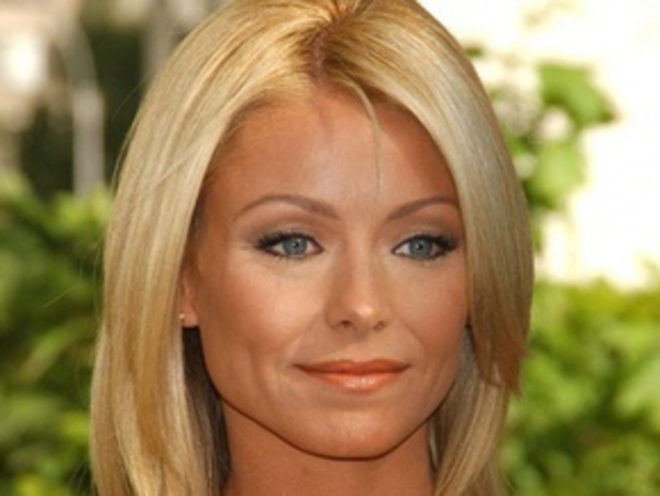 Знаменитости моют волосы вазелином